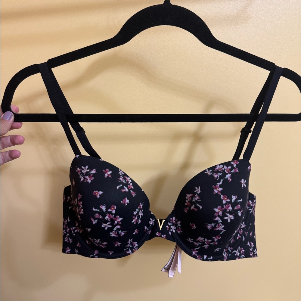 Victoria's Secret Black Floral Bra